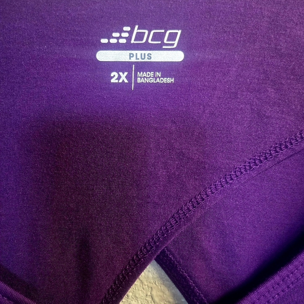 BCG Keyhole Back T-Shirt - Picture 6 of 7